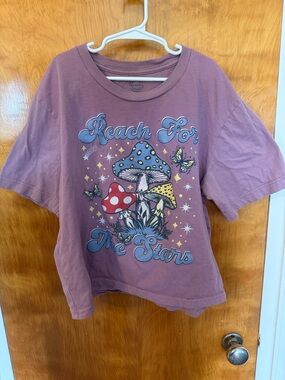 Women’s Lavender Graphic Crop Tee - Reach For The Stars